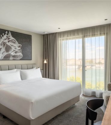 leon_hotel (2)